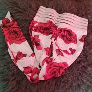 Cute Booty Lounge Red Rose Leggings